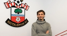 Gabbiadini beccato all'aeroporto: torna a Southampton dopo la rimpatriata a Napoli [FOTO CN24]