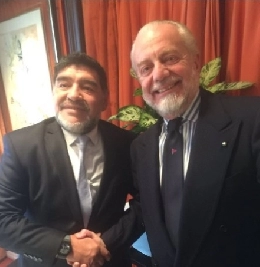 Napoli-Real Madrid, in dubbio la presenza di Maradona al San Paolo. De Laurentiis lo ha invitato, ma il Pibe de Oro potrebbe rinunciare per impegni lavorativi