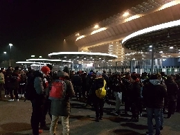 Entusiasmo alle stelle, al San Paolo arrivano perfino i tifosi da Milano [VIDEO]