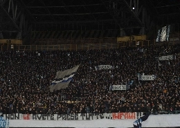 Incredibile al San Paolo, infiltrato juventino beccato nei Distinti: ha rischiato il linciaggio dai tifosi! [VIDEO]