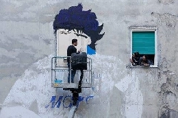 I quartieri spagnoli diventano il 'Barrio di Diego', svelato il nuovo murales. L'autore: Un Maradona felice, entusiasta della maglia azzurra