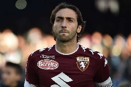 Napoli-Torino, ammonito Moretti dopo tre falli per una trattenuta su Milik