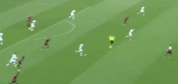 Contropiede da manuale del Napoli, tocchi di prima e azione ribaltata in 15 secondi! [VIDEO]