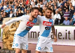 Pedull&agrave;: Clausola Mertens, il Napoli non vuole fissarla a 20mln. Nessun margine per Williams dell'Athletic Bilbao