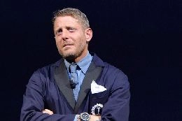 Lapo Elkann: Amo Napoli, donate seimila pizze alle famiglie bisognose