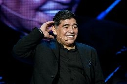Maradona palleggia in allenamento: che spettacolo! [VIDEO]