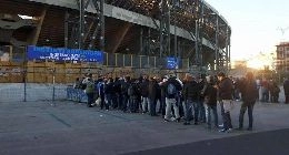 Napoli-Juventus, il questore: Settore ospiti chiuso? Erano gi&agrave; stati venduti dei biglietti. Cento slovacchi al San Paolo, non ci sono motivi di preoccupazione
