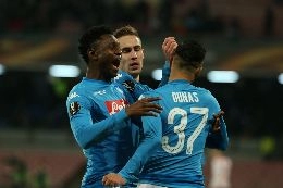 TuttoJuve: Il Napoli ha fatto una scelta da societ&agrave; provinciale! Qualcuno deve essersi dimenticato di avvertire <i>Ounas</i>...