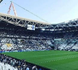 Il gancio di Mertens si fa sentire: silenzio surreale all'Allianz Stadium!