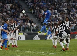 Gazzetta - Napoli, entusiasmo alle stelle! La citt&agrave; crede di nuovo allo scudetto: c'&egrave; fermento per la Juve: tutti vogliono un Koulibaly bis