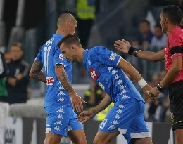Hamsik a -3 da Bruscolotti, che amarezza il ko allo Stadium: spunta un gesto dei tifosi del Napoli a fine partita