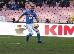 Ghoulam lascia il posto a Luperto: applausi del San Paolo all'indirizzo del franco-algerino