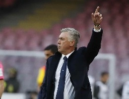 Napoli-Spal, le probabili formazioni di Gazzetta: sei novit&agrave; rispetto Cagliari, Ancelotti conferma i diffidati Koulibaly e Insigne [GRAFICO]