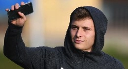 Inter-Barella, l'agente in sede: si va verso l'accordo e per Nainggolan non c'&egrave; urgenza