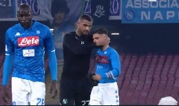 Napoli-Sassuolo, fine primo tempo: abbraccio tra Insigne e Boateng, i due amici si scambiano la maglia [FOTO]
