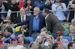 De Laurentiis: Sono al Gemelli di Roma per i consueti controlli di routine a cui mi sottopongo due volte l&rsquo;anno, non essendo andato a Los Angeles...