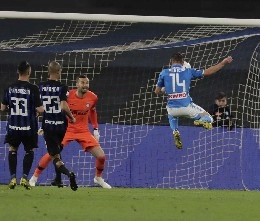 Calciomercato, Napoli pronto a rinnovare il contratto di Mertens: cifre e dettagli. Il pap&agrave;: Dries vuole restare un altro anno