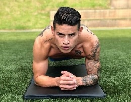 CorSport - Il Napoli ha chiesto ad James di temporeggiare per lavorare ai fianchi il Real: non cambia la posizione di ADL