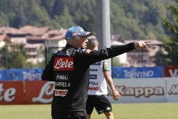 RILEGGI DIRETTA - Dimaro 2019 - Mattina Giorno 11: Callejon-Insigne fanno esplodere Carciato. <i>Giochino</i> con Ancelotti, Inglese lascia e Tonelli a parte
