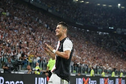 Piove sul bagnato in casa Juventus: Cristiano Ronaldo ancora positivo al Coronavirus, non ci sar&agrave; contro Messi