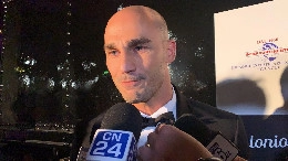 Il cuore d'oro di Paolo Cannavaro e degli Ultras 72, altri 25 pacchi alimentari alle famiglie della Loggetta [VIDEO]