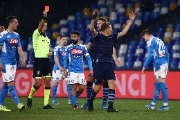 Napoli-Lazio, la moviola della RAI: giusto il rosso per proteste ma non c'&egrave; il fallo di Lucas Leiva. Massa sempre insicuro