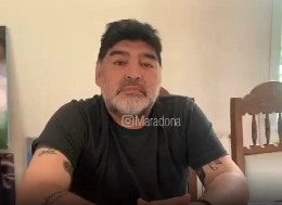 Coronavirus, ecco la quarantena di Maradona: tra medici, calcio e le consolle via cavo