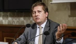 Viceministro della Salute Sileri: Congiunti? Ora serve buon senso. Bastano le mascherine chirurgiche, guanti da usare solo in alcuni casi