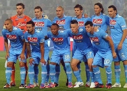 Zuniga ricorda il suo Napoli e posta un'immagine: Che banda! [FOTO]