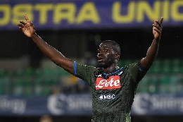 Koulibaly sogna la Premier: sarebbe andato vi&agrave; gi&agrave; lo scorso anno, solo un rinnovo potrebbe cambiare lo scenario