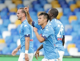 RILEGGI DIRETTA - Napoli-Genoa 6-0 (10' e 65' Lozano, 46' Zielinski, 57' Mertens. 69' Elmas, 72' Politano): show degli azzurri