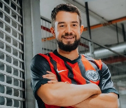 Cm.com - Il Napoli ha la grana Younes: vuole lasciare l'Eintracht, ci sono gli Emirati Arabi per lui