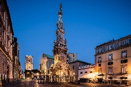 Repubblica - Situazione critica nei paesi vesuviani. Coprifuoco alle 20 a Santa Maria la Carit&agrave;