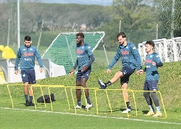 SSC Napoli, il report della seduta: rientrati in gruppo sei nazionali, terapie e lavoro in palestra per Osimhen