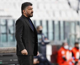 Tuttosport elogia Gattuso: D&agrave; il cinque a Ronaldo dopo il suo gol: quanti allenatori lo farebbero? Un gesto che conferma lo spessore umano di Rino