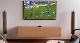 Diritti tv, DAZN respinge l'offerta da 500 milioni di Sky: la serie A per ora resta solo in streaming