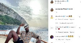 Keita Balde in vacanza a Capri, l'attaccante attende di capire il proprio futuro: pu&ograve; tornare in Serie A [FOTO]