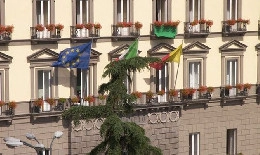 Napoli, arriva l'ordinanza antismog: c'&egrave; lo stop a Euro 0 e Euro 1