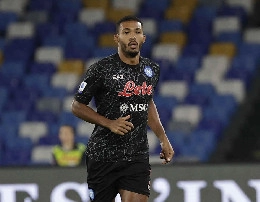 Juan Jesus ricorda Maradona: Qui tutto parla di lui, anche i vicoli e in riva al mare. Orgoglioso di giocare nel suo stadio, grazie Diego
