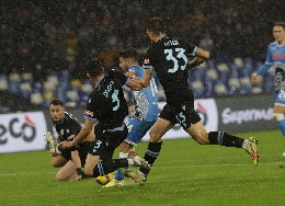 UFFICIALE - Giudice Sportivo, 13mila euro di multa alla Lazio: cori insultanti contro i napoletani e lancio di fumogeni e bengala