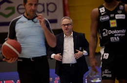 Dolomiti Energia Trentino-Gevi Napoli Basket alle 18.30, Sacripanti: Dobbiamo fare tutti un passo avanti