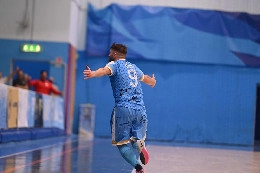 Calcio a 5, Napoli Futsal dall&rsquo;Inferno al Paradiso in cinque minuti, capovolta la Sandro Abate a Cercola: &egrave; semifinale scudetto col Pesaro