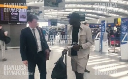 SKY - Koulibaly ha firmato con il Chelsea, l'ex Napoli &egrave; in partenza per raggiungere i compagni a Los Angeles