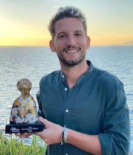 Mertens ha finalmente ricevuto il Premio San Gennaro | FOTO