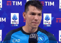 Lozano piange Pel&egrave;: Grazie di tutto! Ho imparato e preso ispirazione da te