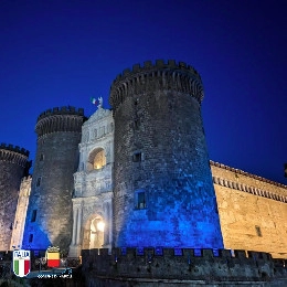Napoli s'illumina d'azzurro: l'iniziativa in citt&agrave; per la nazionale italiana | FOTO