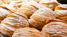 Diecimila sfogliatelle gratis se il Napoli vince lo scudetto: l'incredibile iniziativa di un pasticciere napoletano