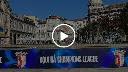 Braga-Napoli, citt&agrave; addobbata per la Champions League anche sugli alberi! | VIDEO CN24