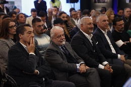 Summit a Castel Volturno in casa Napoli: ecco di cosa ha parlato De Laurentiis, c'entra anche Mazzarri
