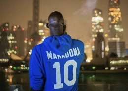 Garnett omaggia Maradona: splendido scatto dell'ex campione NBA | FOTO